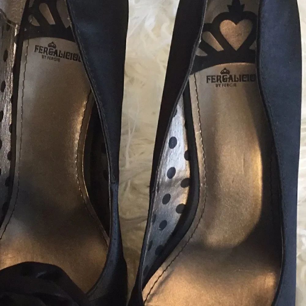 Black heels with fabric upper with roses at toe, shiny heels by FERGALICIOUS - Picture 5 of 10